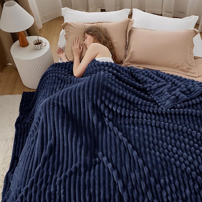 Bedsure Soft Cal King Size Blanket - Image 5