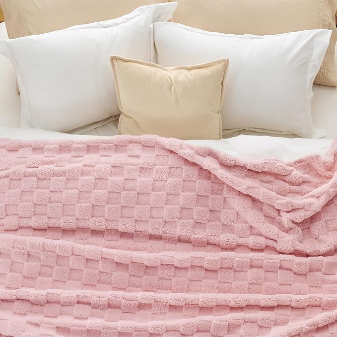 Bedsure GentleSoft Full Size Blankets - Image 6
