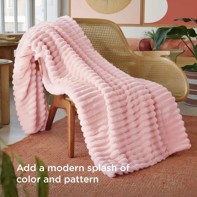 Bedsure Soft Coral Pink Throw Blanket - Image 3
