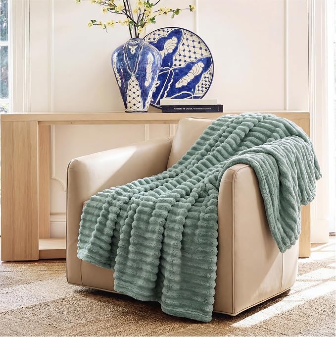 Bedsure Soft Sage Green Throw Blanket - Image 7