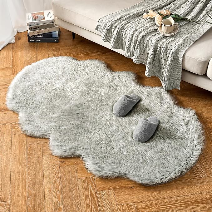 MIULEE Fluffy Area Rug 3x5 ft Faux Fur Sheepskin Rug - Image 5