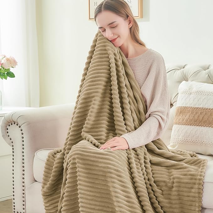 BEDELITE 3D Ribbed Jacquard Brown King Size Blankets - Image 3