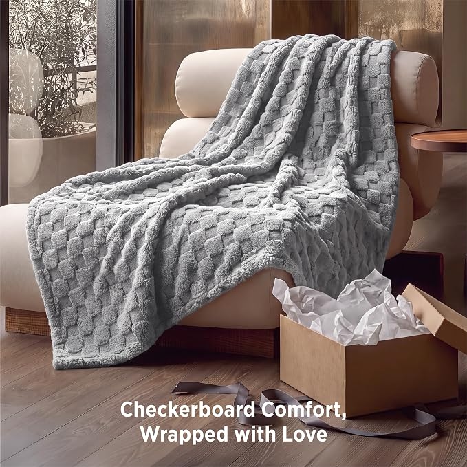 Bedsure GentleSoft Silver Grey Throw Blanket - Image 5
