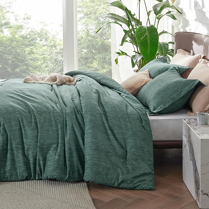 Bedsure King Size Comforter Set - Emerald Green Soft Bedding for All Seasons, Cationic Dyed Bed Set, 3 Pieces, 1 King Size Comforter (104"x90") and 2 Pillow Shams (20"x36"+2")
