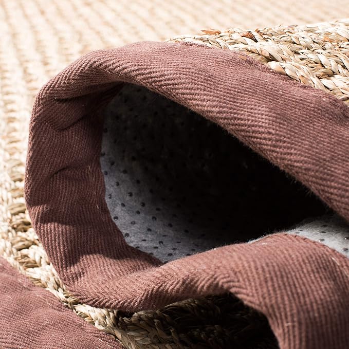 SAFAVIEH Area Rug 6' Round - Image 7