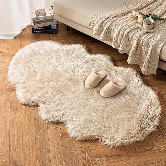 MIULEE Fluffy Area Rug 3x5 ft Faux Fur Sheepskin Rug - Image 6