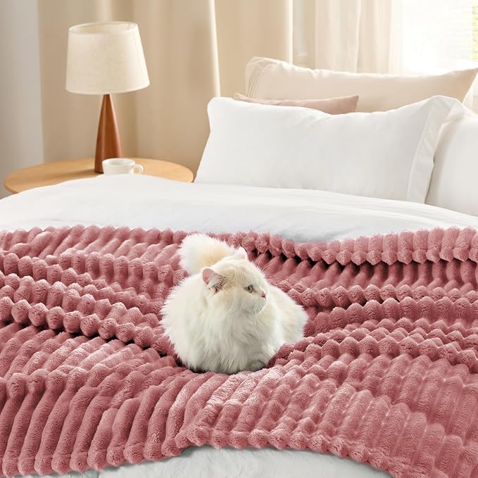 Bedsure Soft King Size Blankets - Image 5