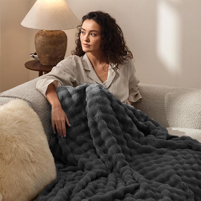 Bedsure Grey Twin XL Blankets for Bed - Image 4