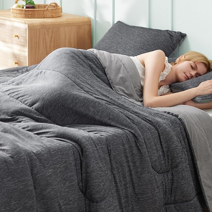 Bedsure Full Comforter Set - Cooling and Warm Bed Set, Dark Grey Reversible Bedding for All Season, 3 Pieces, 1 Full Size Comforter (82"x88") and 2 Pillow Cases (20"x26")