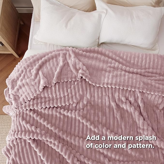 Bedsure GentleSoft Pink Full Blanket for Couch - Cozy Soft Blankets for Women, Cute Small Fleece Throws for Girls, Birthday Gifts for Women Decor Gifts for Mom, 84x90 Inches