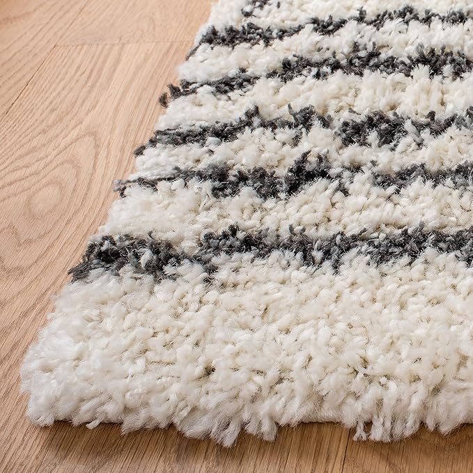 SAFAVIEH Arizona Shag Collection Runner Rug - 2'3" x 6', Ivory & Black, Moroccan Design, Non-Shedding & Easy Care, 1.6-inch Thick Ideal for High Traffic Areas in Living Room, Bedroom (ASG741Z)