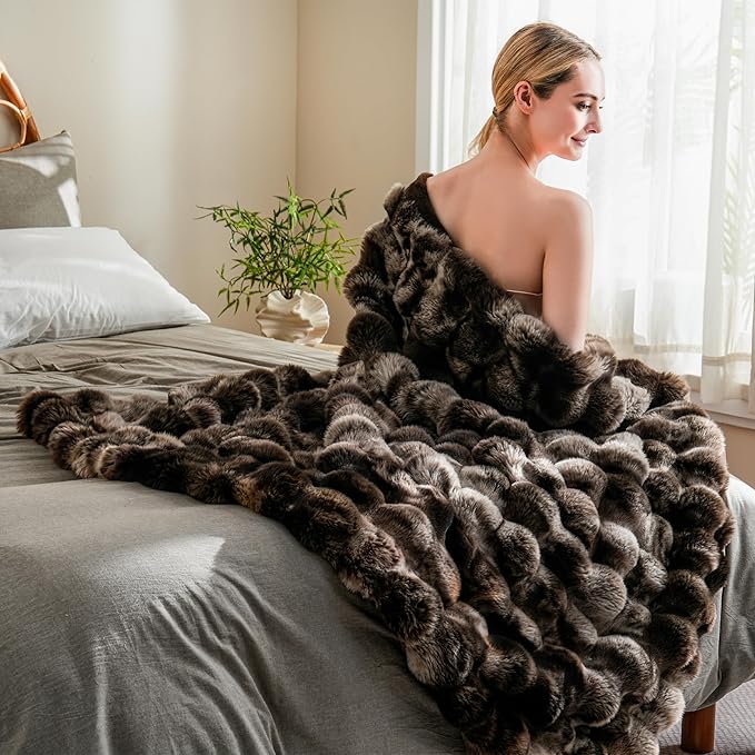 BENVWE Fluffy Faux Fur Throw Blanket - Image 6