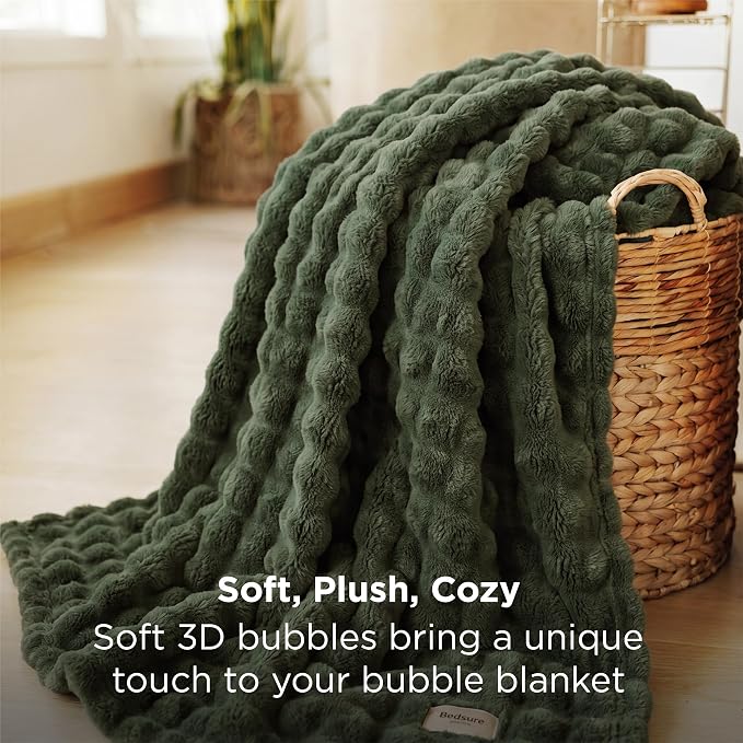 Bedsure 3D Fleece Bubble Blanket - Image 3