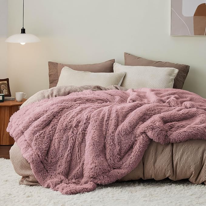 Bedsure GentleSoft Fluffy Dusty Pink Blankets Queen Size by Unknown
