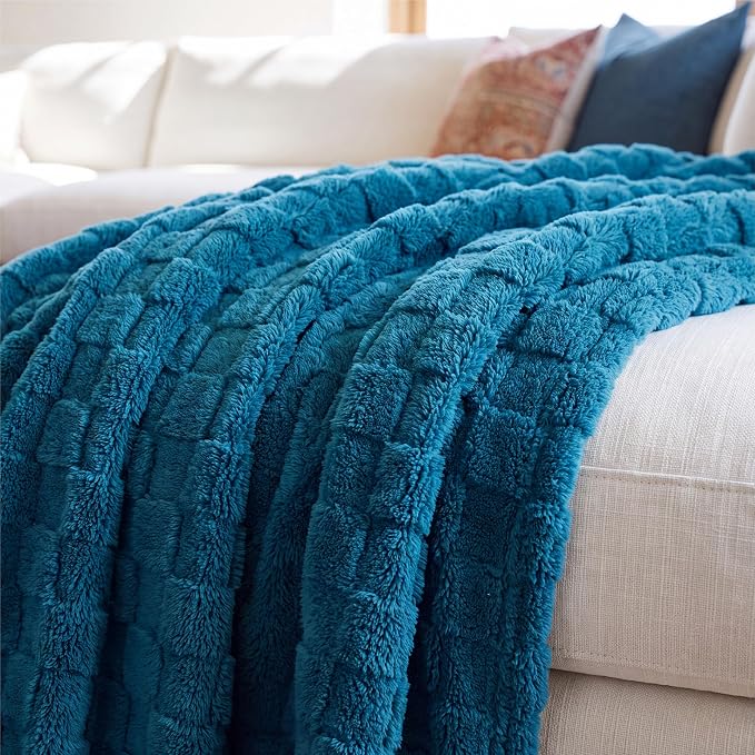 Bedsure GentleSoft Teal Throw Blanket - Image 8