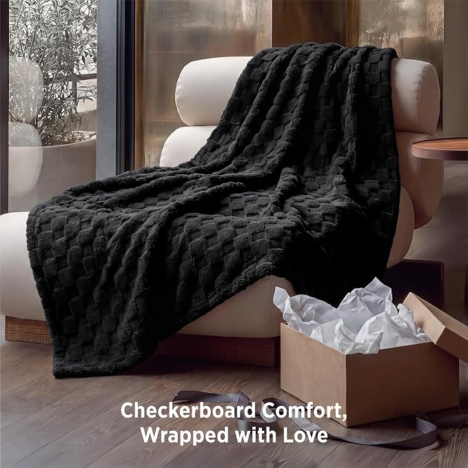 Bedsure GentleSoft Black Throw Blanket - Image 5