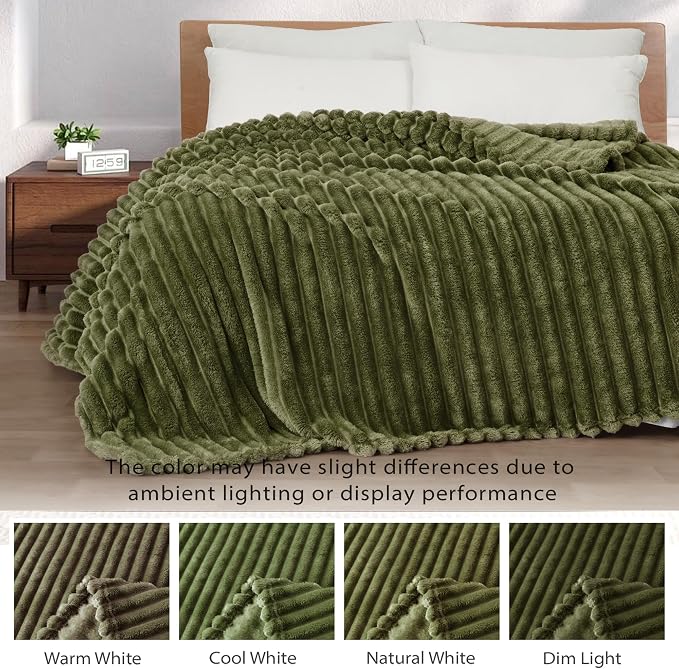Exclusivo Mezcla Striped California King Size Fleece Blanket - Image 3