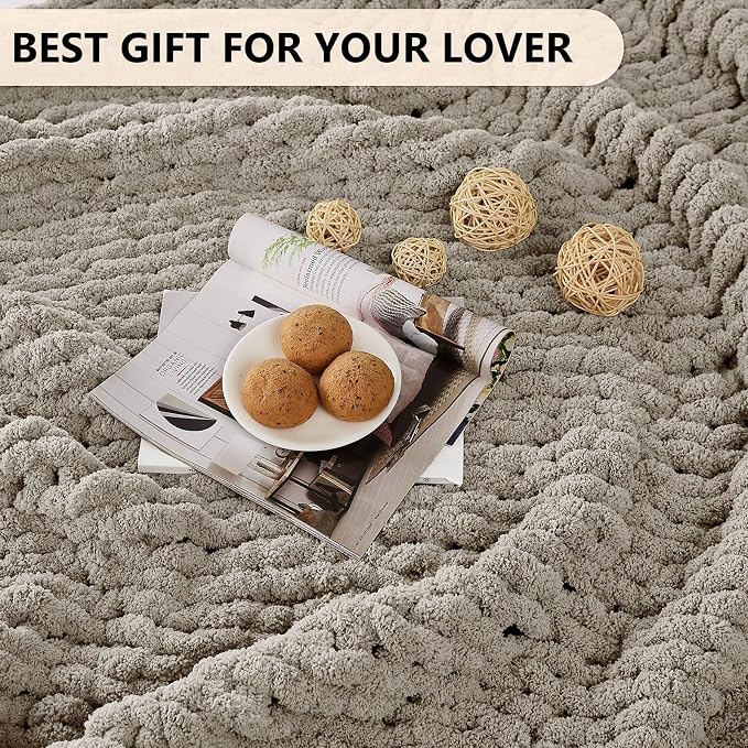 L'AGRATY Chunky Knit Throw Blanket - Image 6
