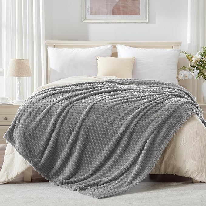 EXQ Home Fleece Throw Blanket for Couch or Bed - Image 8