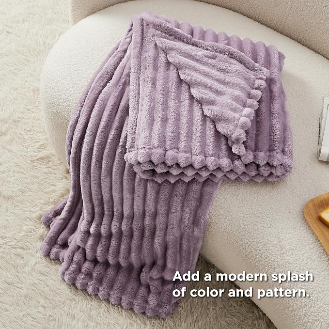 Bedsure Soft Light Purple Throw Blanket - Image 6