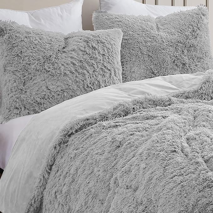 King Luxury Faux Fur Comforter Set - Soft & Breathable 7-Piece Bedding Collection - 1 Comforter, 1 Fitted Sheet, 1 Flat, 2 Pillowcases, 2 Pillow Shams - Deep Pocket - Premium Quality, Silver