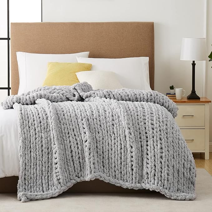 L'AGRATY Chunky Knit Throw Blanket - Image 4