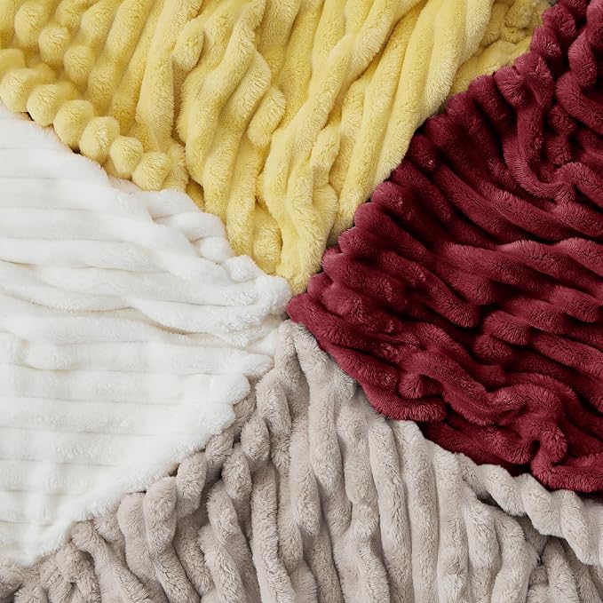 Bedsure Soft Full Size Fleece Blankets - Image 8