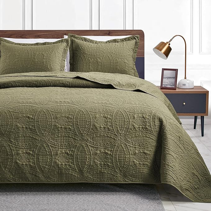 Love's cabin Quilts for Full Bed Green Bedspreads Bedding Set - Lightweight Bedspread Comforter - Coin Pattern Bedding Coverlet for All Season - 3 Pieces (1 Quilt, 2 Pillow Shams)