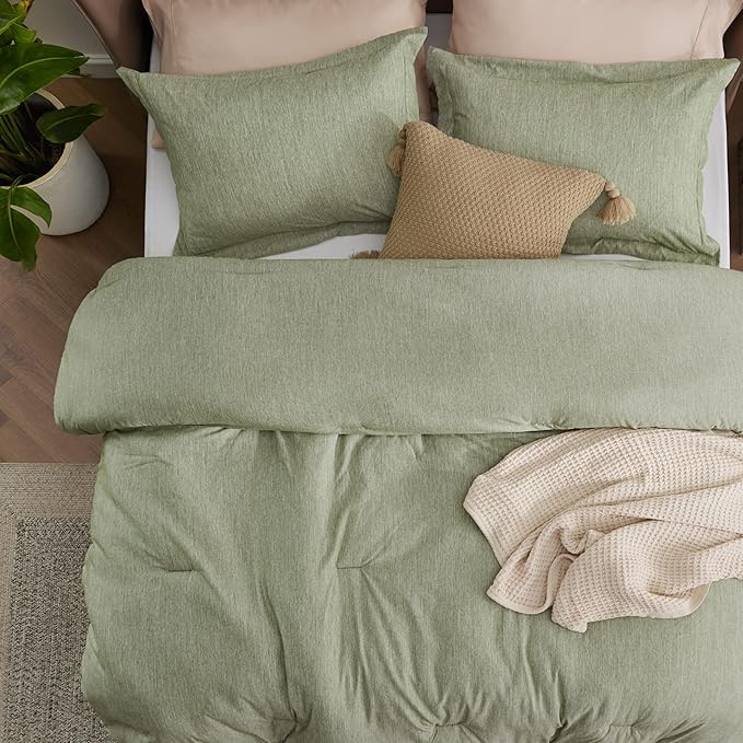 Bedsure Full Comforter Set - Olive Green Soft Bedding for All Seasons, Cationic Dyed Bed Set, 3 Pieces, 1 Full Size Comforter (82"x86") and 2 Pillow Shams (20"x26"+2")