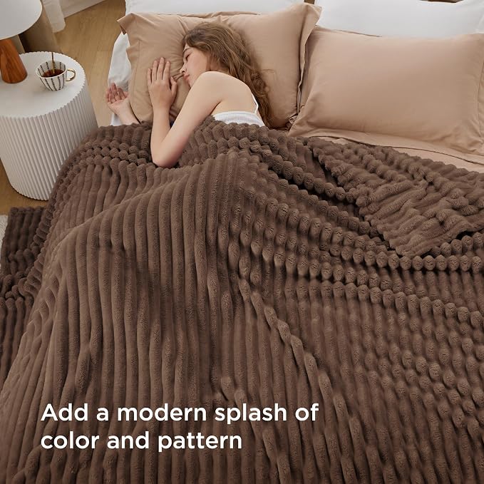 Bedsure Soft King Size Blankets - Image 3