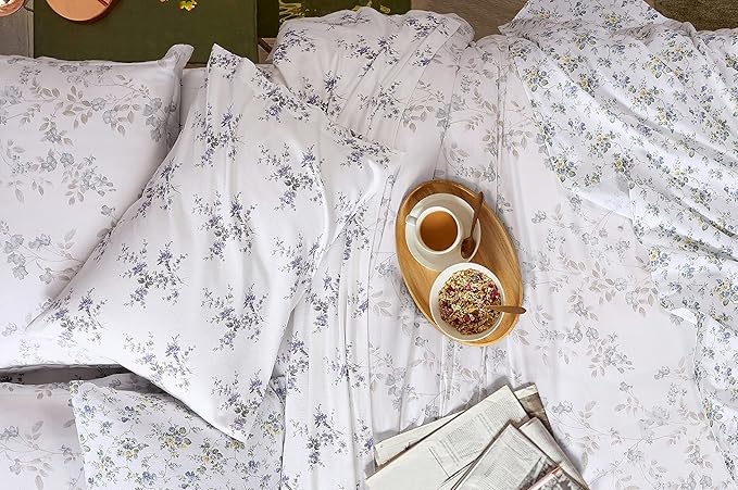 Laura Ashley - Flannel Sheets Queen Size, Anti-Pilling & Wrinkle Resistant Cotton, Touchably Soft for All-Season Comfort - Bed Sheets with Matching Pillowcases & Fitted Sheet (Jessika Lavender)