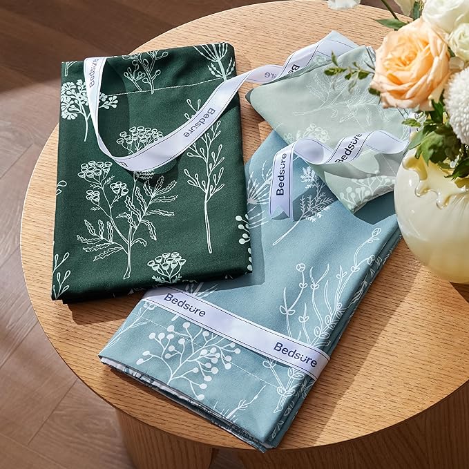 Bedsure Full Comforter Set - Emerald Bed Set, 3 Pieces Cute Floral Bedding, 1 Soft Reversible Botanical Flowers Comforter and 2 Pillow Shams