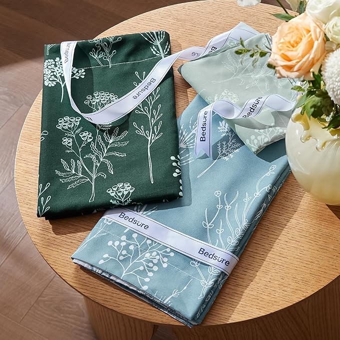 Bedsure California King Comforter Set - Emerald Bed Set, 3 Pieces Cute Floral Bedding, 1 Soft Reversible Botanical Flowers Comforter and 2 Pillow Shams