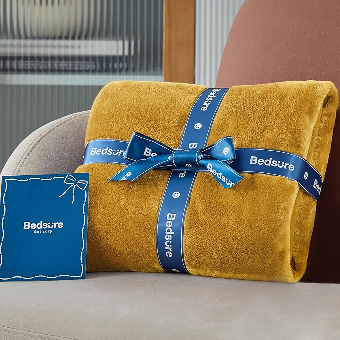 Bedsure GentleSoft Gold Fleece Throw Blanket - Image 7