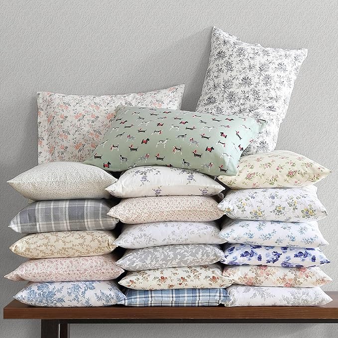 Laura Ashley - Flannel Sheets Queen Size, Anti-Pilling & Wrinkle Resistant Cotton, Touchably Soft for All-Season Comfort - Bed Sheets with Matching Pillowcases & Fitted Sheet (Holiday Pups Green)