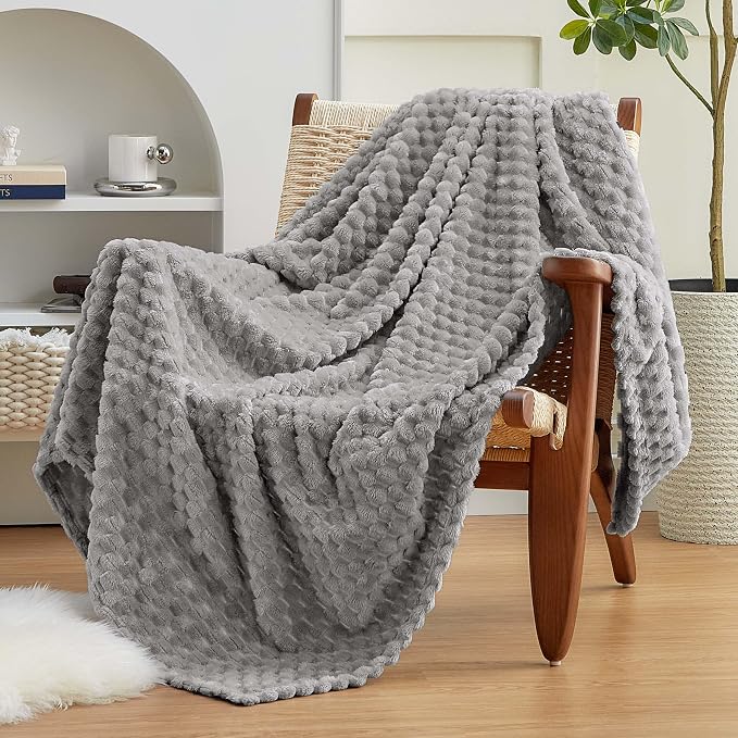 EXQ Home Fleece Throw Blanket for Couch or Bed by EXQHomeTexitleCoLtd