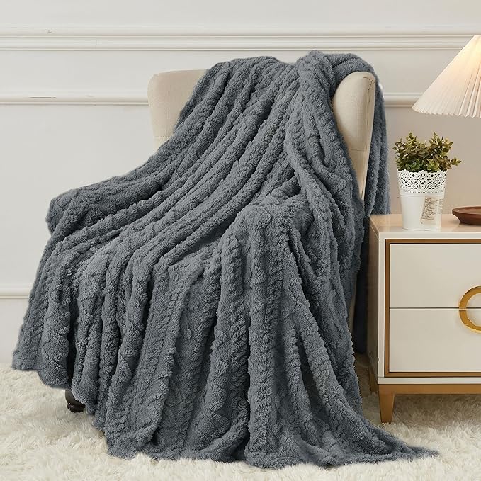 Aganear Fleece Throw Blanket for Couch Sofar 50"x60" Grey | Lightweight Fuzzy by Aganear