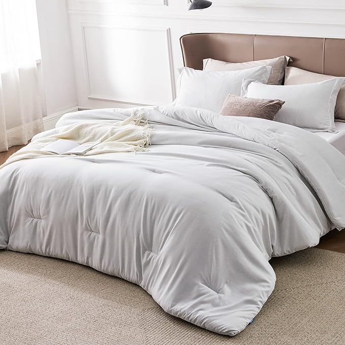 Bedsure California King Comforter Set - Grayish White Soft Bedding for All Seasons, Cationic Dyed Bed Set, 3 Pieces, 1 California King Size Comforter (104"x96") and 2 Pillow Shams (20"x36"+2")