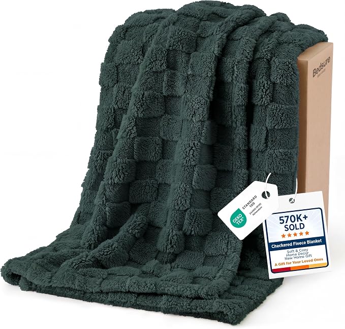 Bedsure GentleSoft Dark Green Spring Throw Blanket by Unknown