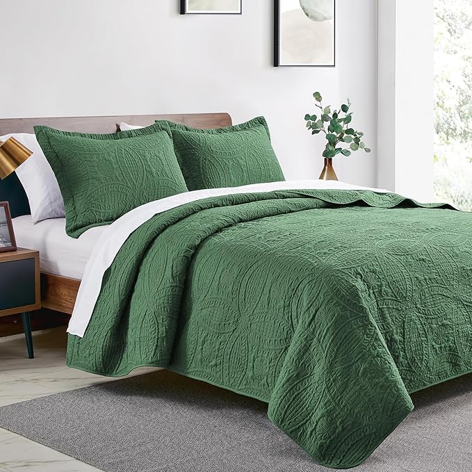 Love's cabin Quilts for Queen Bed Olive Green Bedspreads - Soft Bed Summer Lightweight Bedspread Comforter - Modern Style Coin Pattern Coverlet for All Season - 3 Pieces (1 Quilt, 2 Pillow Shams)