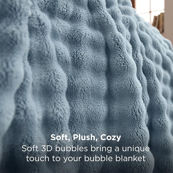 Bedsure 3D Fleece Bubble Blanket - Image 3