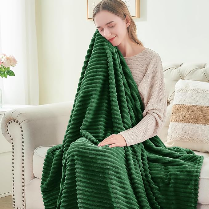 BEDELITE Ribbed Jacquard Dark Green Blankets Queen Size - Image 3