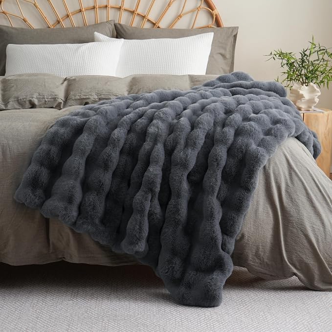 BENVWE Faux Fur Throw Blanket for Couch Bed - Image 8