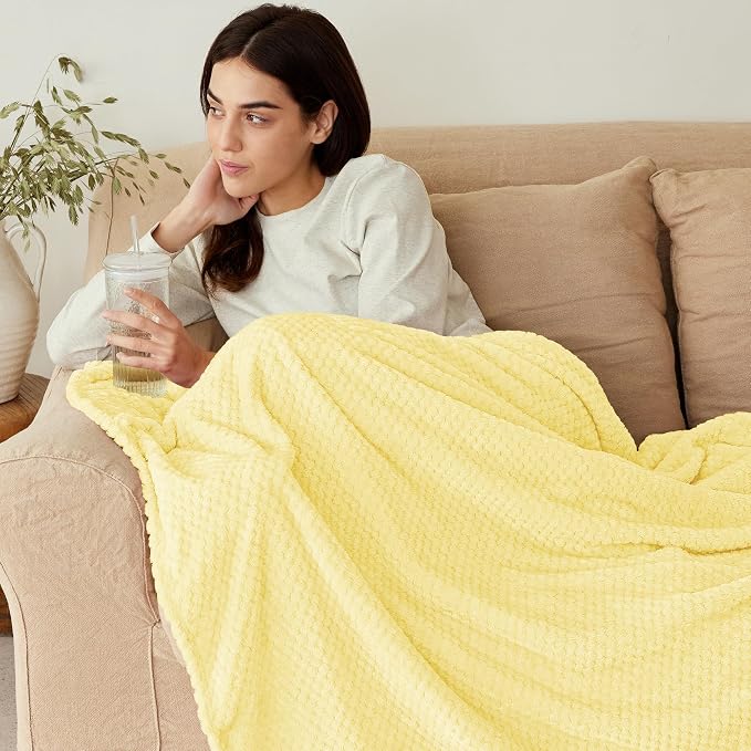 Exclusivo Mezcla Large Waffle Fleece Throw Blanket - Image 2