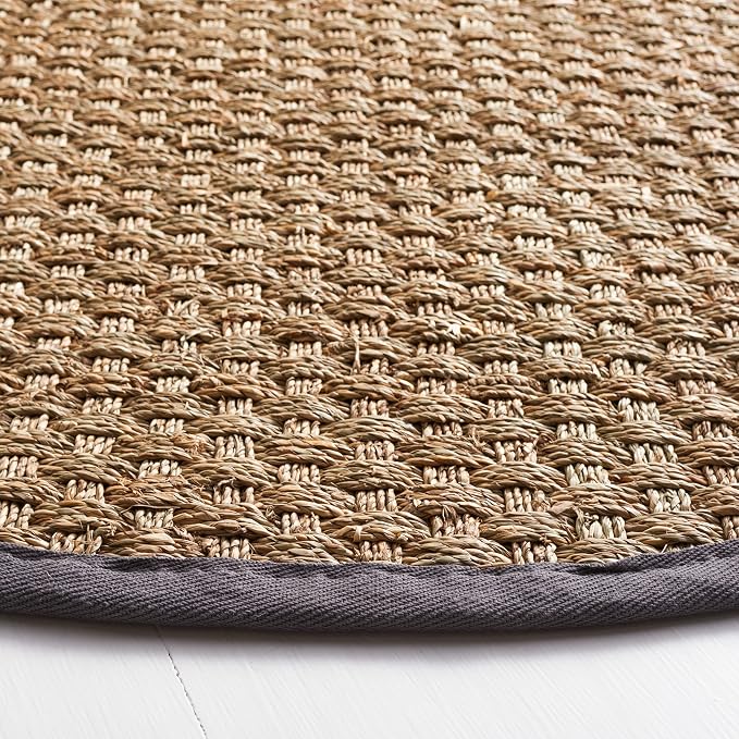 SAFAVIEH Area Rug 6' Round - Image 4