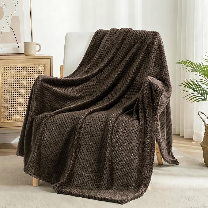 Exclusivo Mezcla Soft Waffle Fleece Bed Blanket Queen Size, Coffee | - Image 4