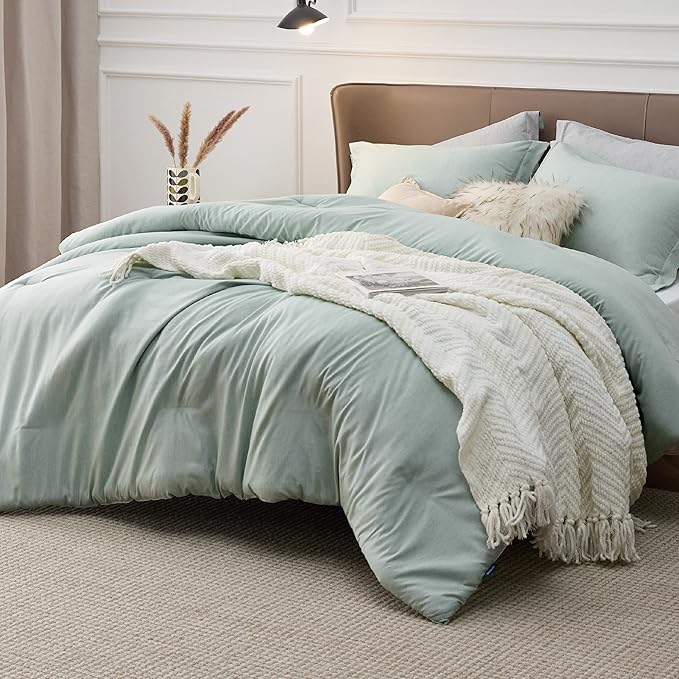 Bedsure Queen Comforter Set - Sage Green Comforter Queen Size, Soft Bedding for All Seasons, Cationic Dyed Bedding Set, 3 Pieces, 1 Comforter (90"x90") and 2 Pillow Shams (20"x26"+2")