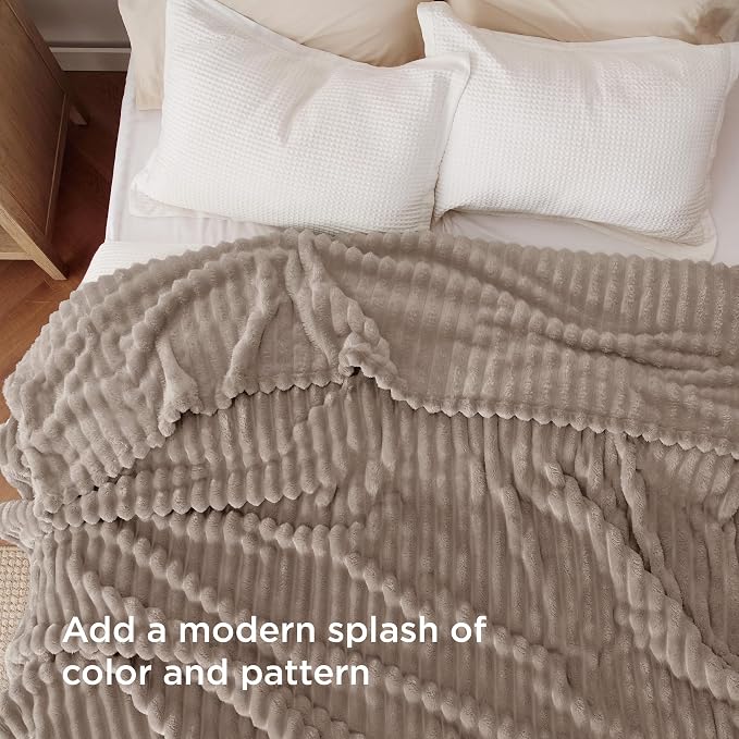 Bedsure Full Size Fleece Blankets - Image 3