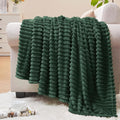 BEDELITE 3D Ribbed Emerald Green Fleece Throw Blanket by BEDELITE