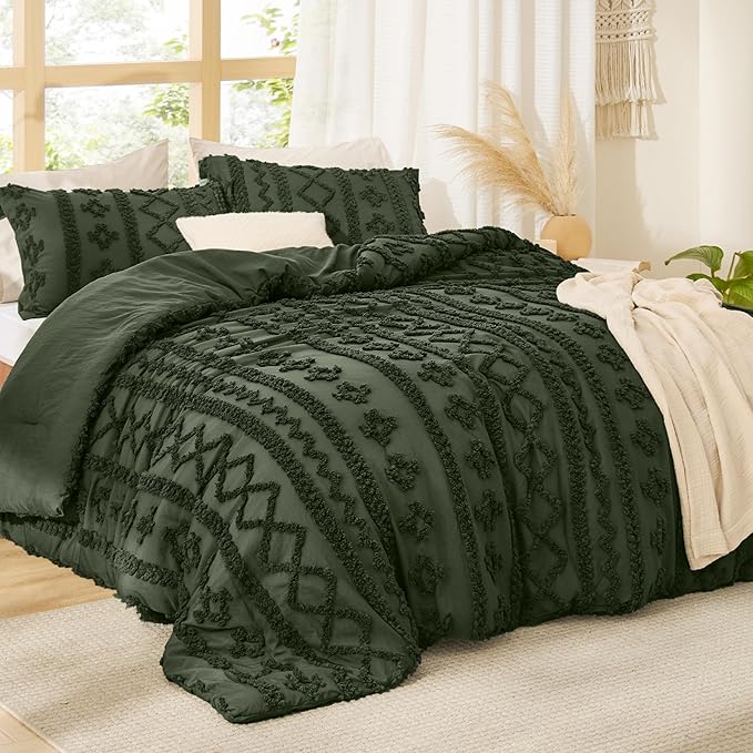 Bedsure Tufted Boho Comforter Set Full Size - Olive Green Boho Bed Set, GentleSoft™ 3 Pieces Farmhouse Shabby Chic Embroidery Bedding, Gifts for Woman, Soft Jacquard Full Comforter for All Seasons